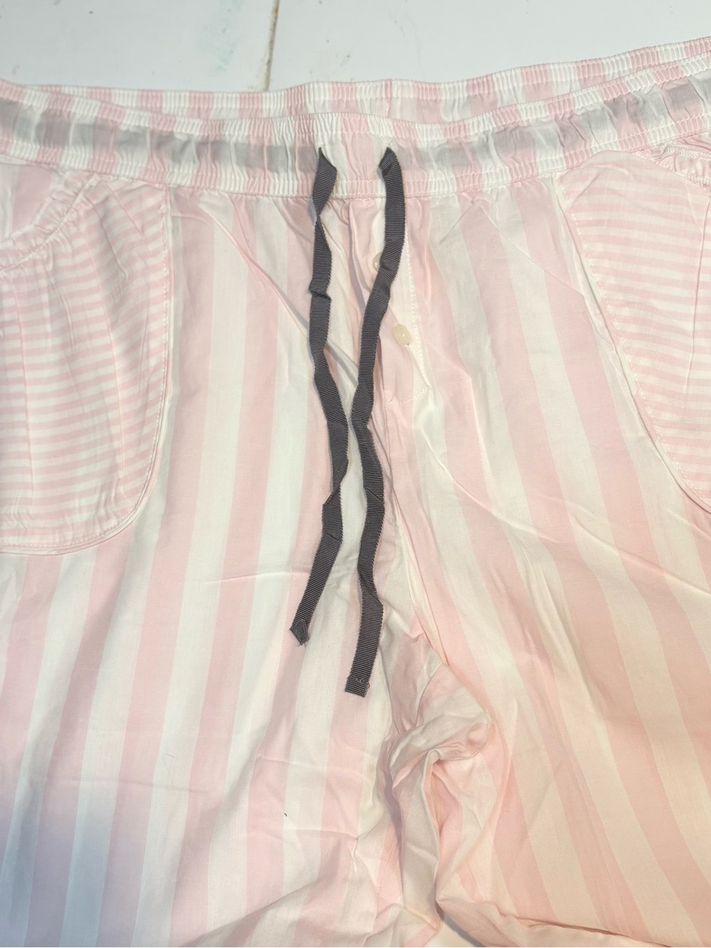 Victoria's Secret pink and white striped pajama pants large - Picture 9 of 9